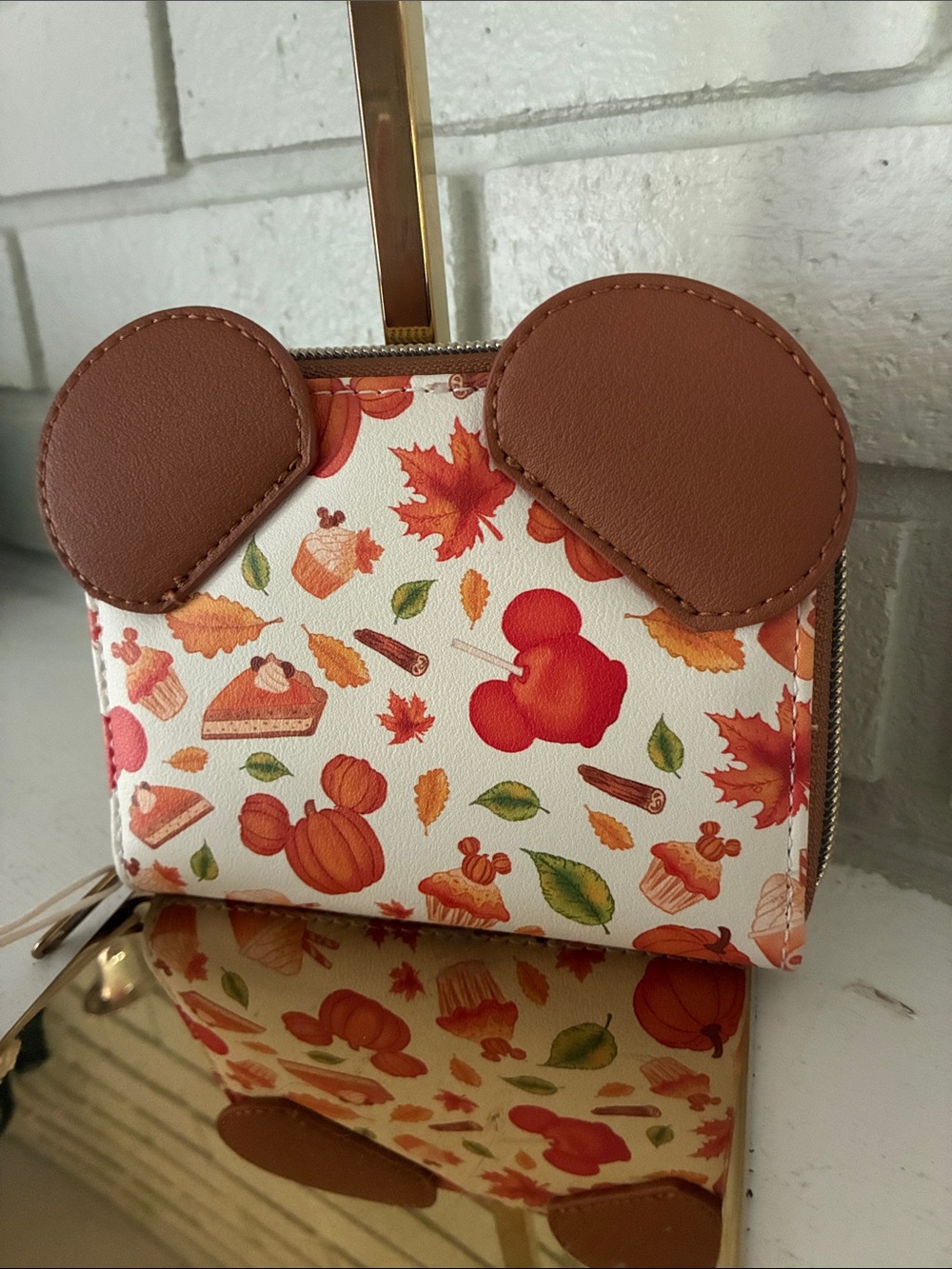 Loungefly Disney Fall Pumpkin Zip Wallet - Retired Print - Picture 3 of 7